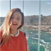 Soy estudiante de Periodismo y Educacion social.Doy clases particulares, de lengua, historia,ingles,filosofia, para primaria, ESO y bachiller. Casa/de